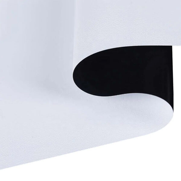 4k White and Black - Image 3